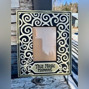 Chic Swirl Picture Frame in Black and Cream